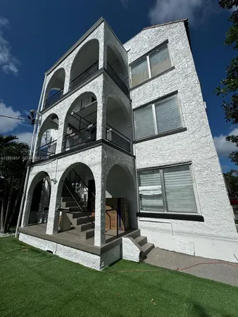 $1,800 | 444 Ponce De Leon Boulevard, Unit 7, Coral Gables, FL 33134