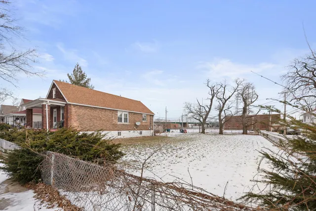 $89,900 | 4617 Hickory Avenue, Hammond, IN 46327