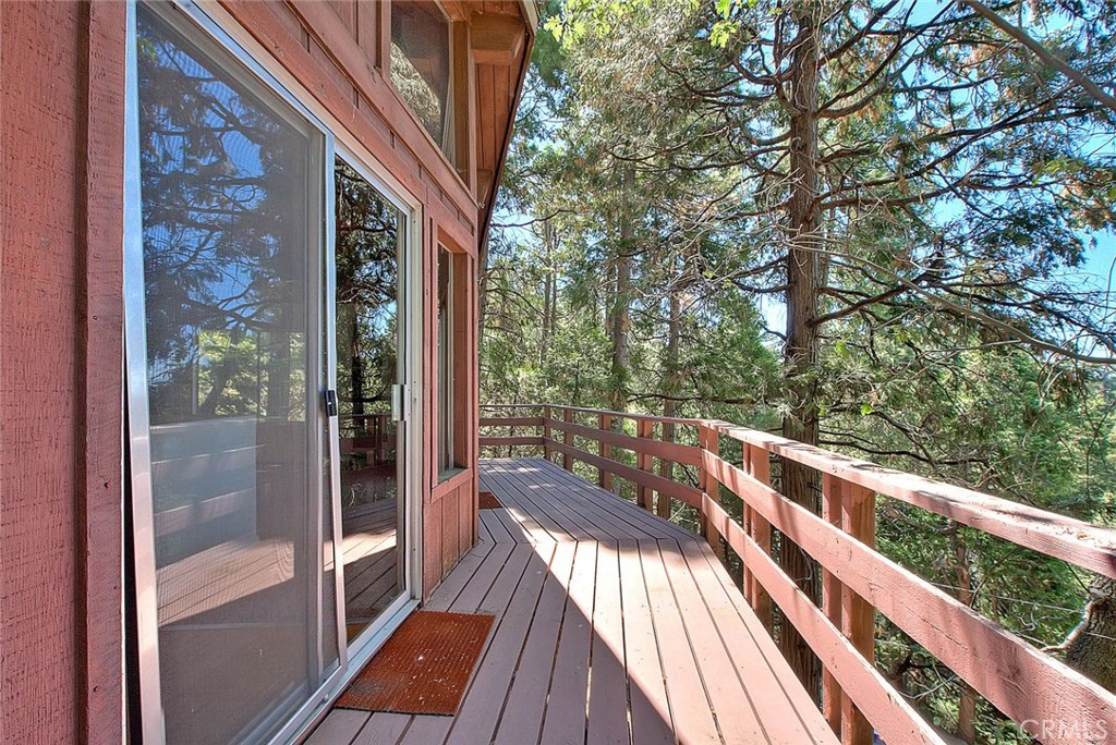 23771 Lakeview Drive Crestline, CA 92325 - Photo 31 of 52