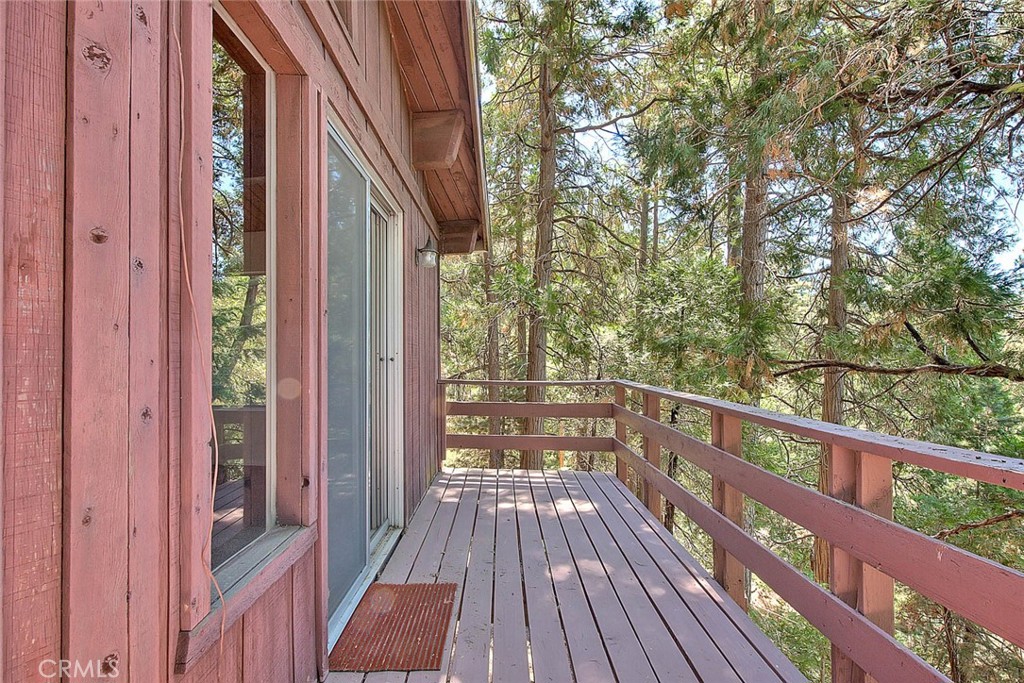 23771 Lakeview Drive Crestline, CA 92325 - Photo 32 of 52