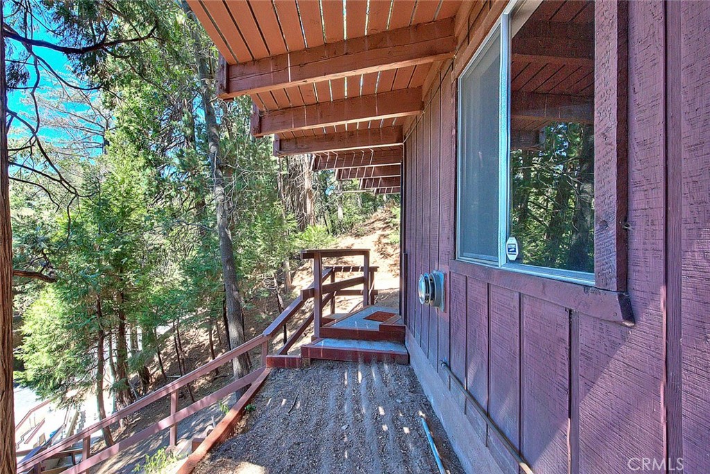 23771 Lakeview Drive Crestline, CA 92325 - Photo 39 of 52