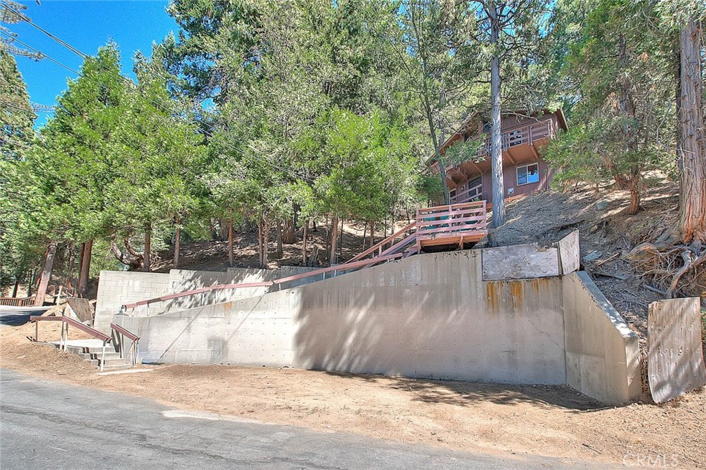 23771 Lakeview Drive Crestline, CA 92325 - Photo 50 of 52