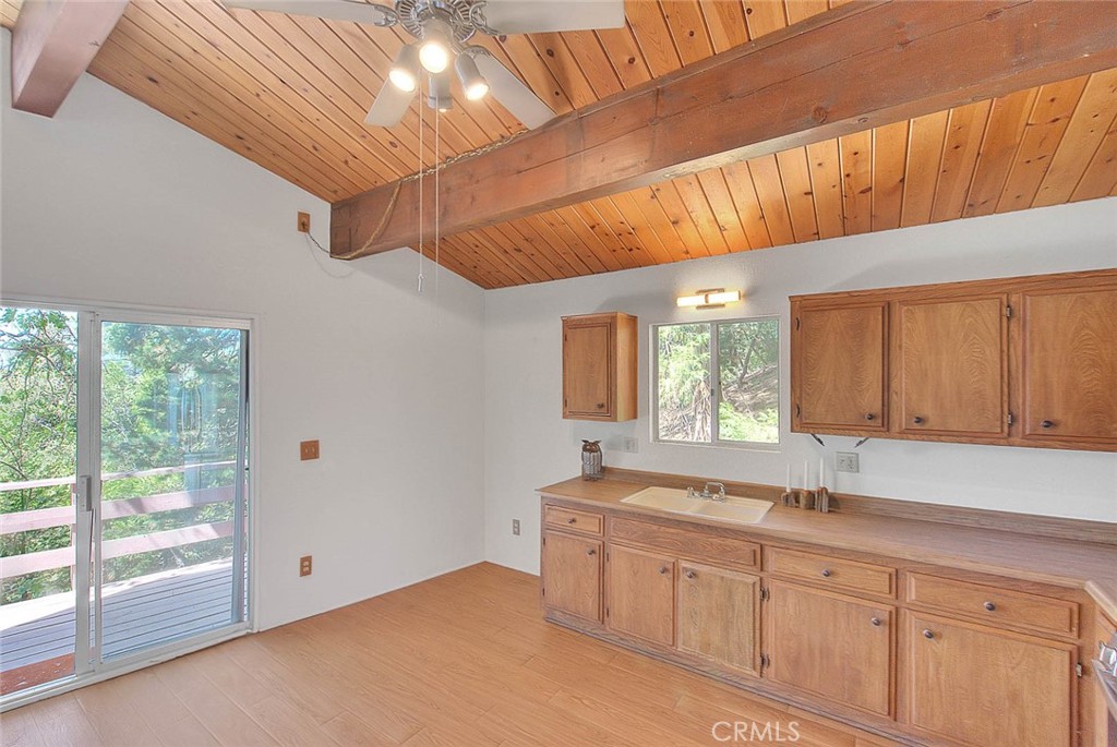 23771 Lakeview Drive Crestline, CA 92325 - Photo 7 of 52