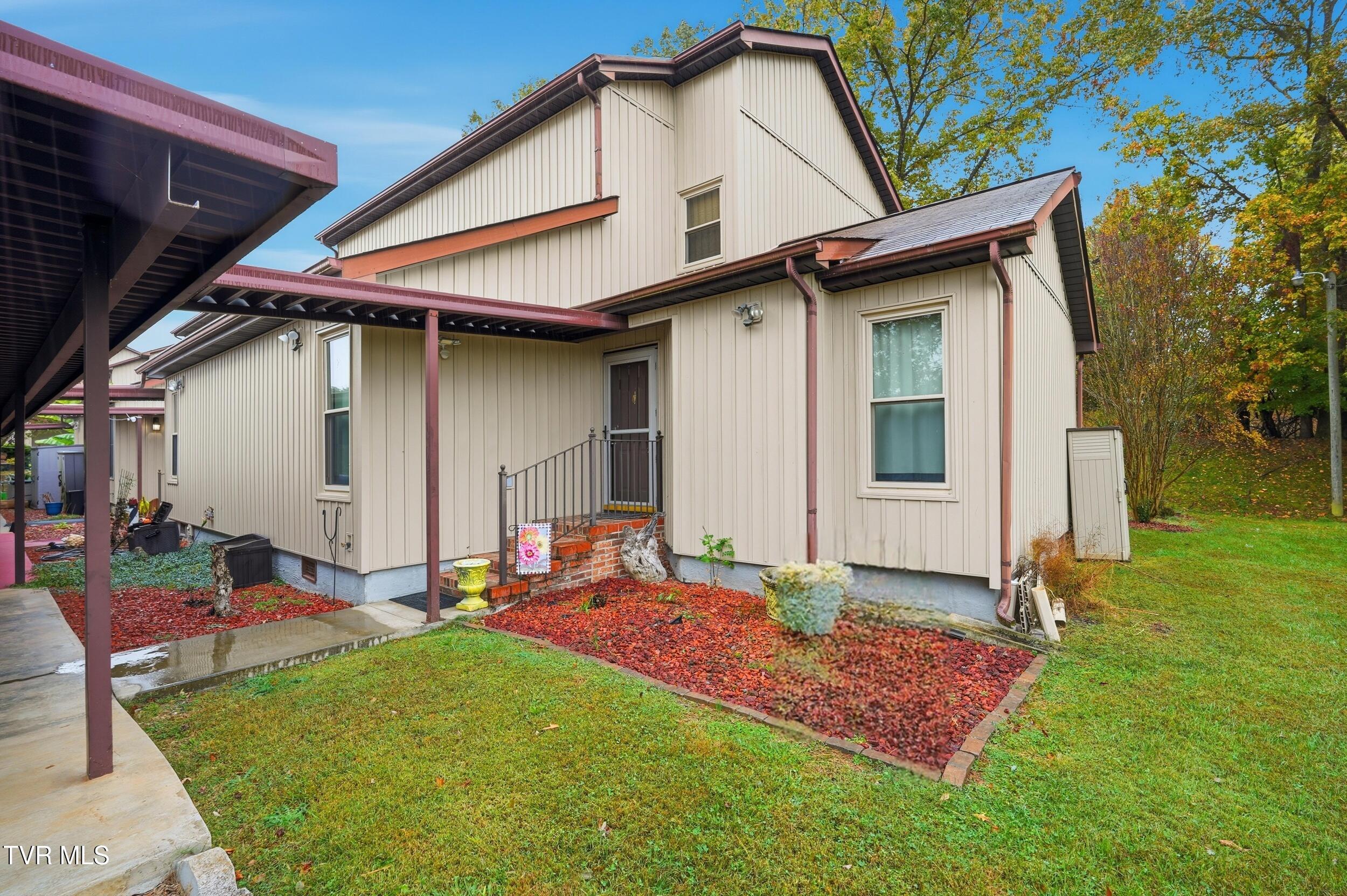 780 Hamilton Road, Unit I4 Blountville, TN 37617 - Photo 1 of 26 003_dsc01512_autoremove_8129205