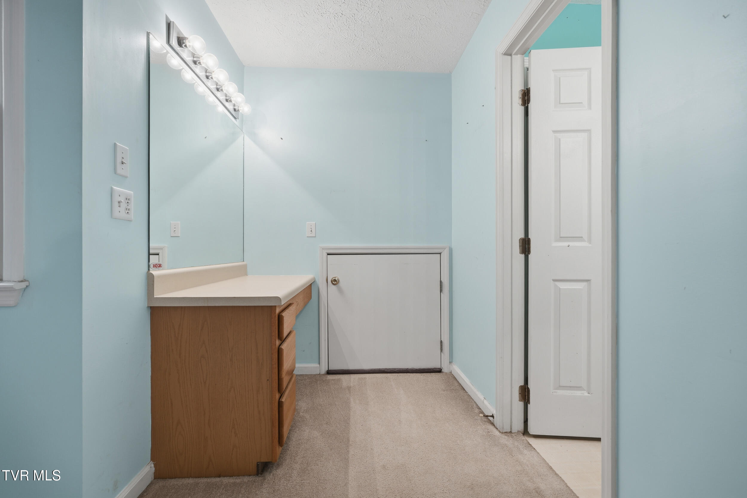 780 Hamilton Road, Unit I4 Blountville, TN 37617 - Photo 6 of 26 019_dsc01575