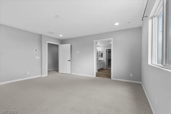 $2,400 | 10423 Stroma Avenue, Las Vegas, NV 89166