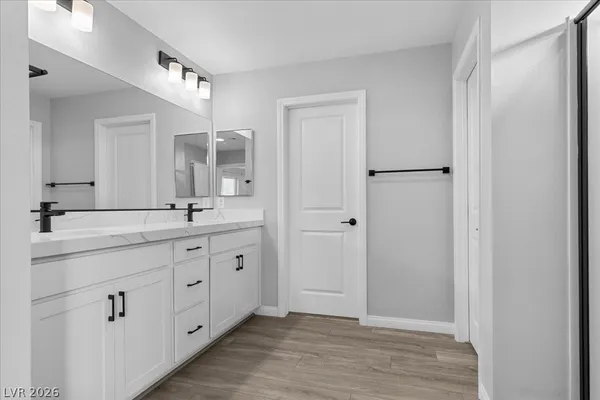 $2,400 | 10423 Stroma Avenue, Las Vegas, NV 89166