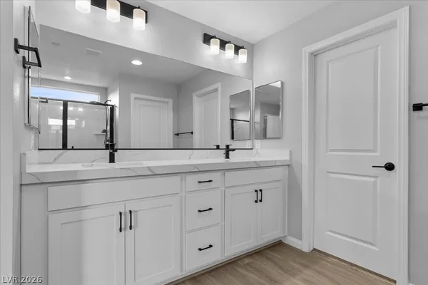 $2,400 | 10423 Stroma Avenue, Las Vegas, NV 89166