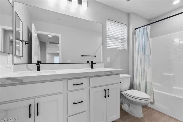 $2,400 | 10423 Stroma Avenue, Las Vegas, NV 89166