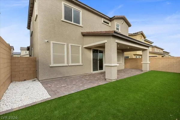 $2,400 | 10423 Stroma Avenue, Las Vegas, NV 89166