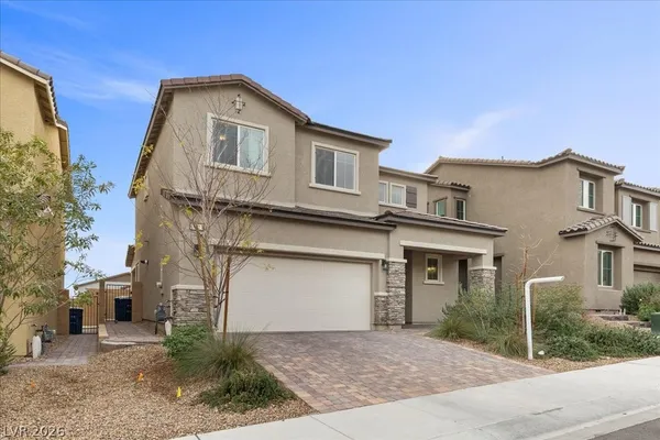 $2,400 | 10423 Stroma Avenue, Las Vegas, NV 89166