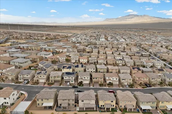 $2,400 | 10423 Stroma Avenue, Las Vegas, NV 89166