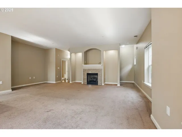 $299,000 | 22864 Southwest Forest Creek Drive, Unit 200, Sherwood, OR 97140