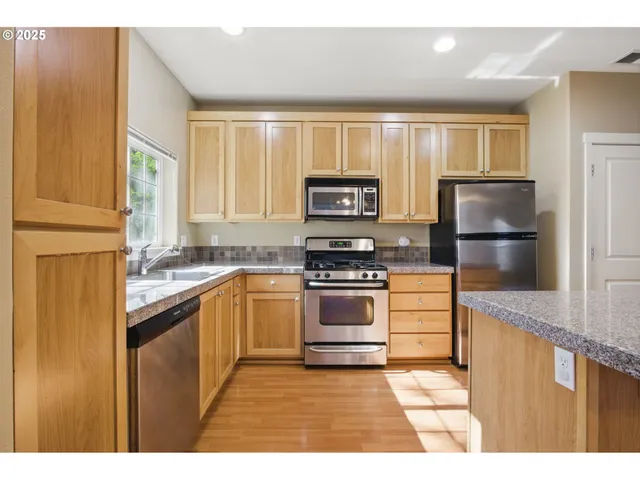 $299,000 | 22864 Southwest Forest Creek Drive, Unit 200, Sherwood, OR 97140