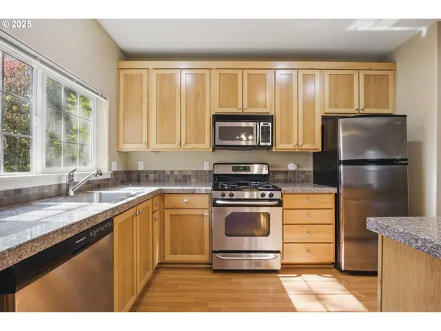 $299,000 | 22864 Southwest Forest Creek Drive, Unit 200, Sherwood, OR 97140