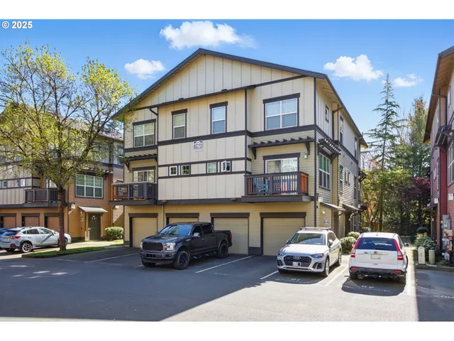 $299,000 | 22864 Southwest Forest Creek Drive, Unit 200, Sherwood, OR 97140