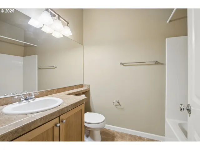 $299,000 | 22864 Southwest Forest Creek Drive, Unit 200, Sherwood, OR 97140