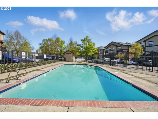 $299,000 | 22864 Southwest Forest Creek Drive, Unit 200, Sherwood, OR 97140