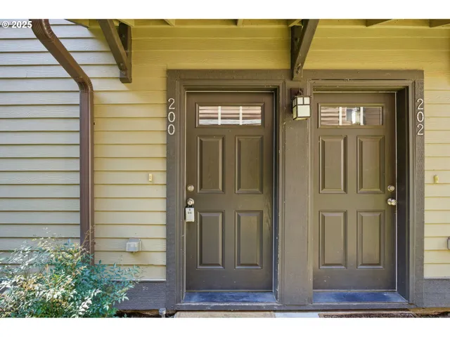 $299,000 | 22864 Southwest Forest Creek Drive, Unit 200, Sherwood, OR 97140