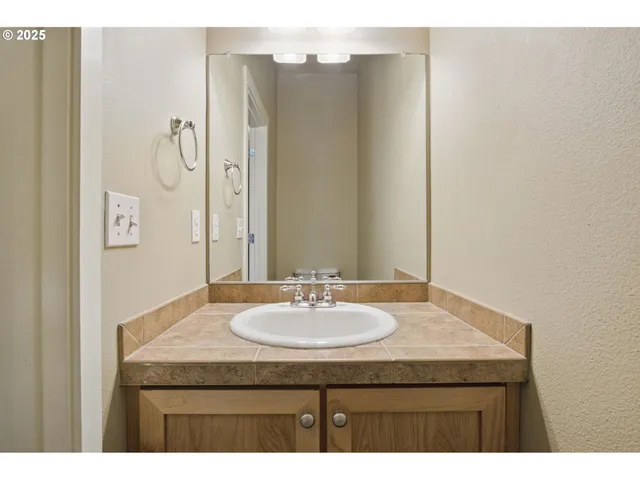 $299,000 | 22864 Southwest Forest Creek Drive, Unit 200, Sherwood, OR 97140