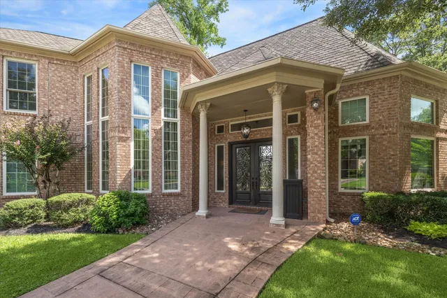 $749,000 | 3204 Ivy Falls Drive, Houston, TX 77068