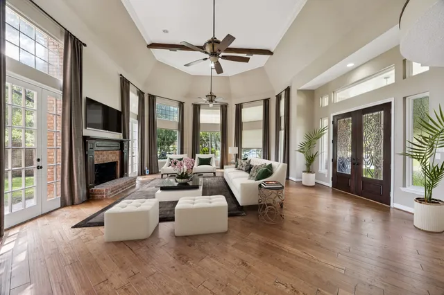 $749,000 | 3204 Ivy Falls Drive, Houston, TX 77068