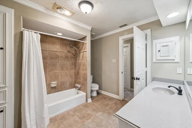 $749,000 | 3204 Ivy Falls Drive, Houston, TX 77068