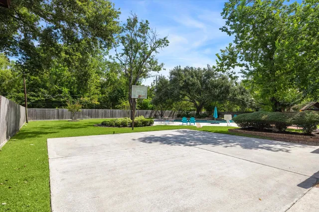 $749,000 | 3204 Ivy Falls Drive, Houston, TX 77068