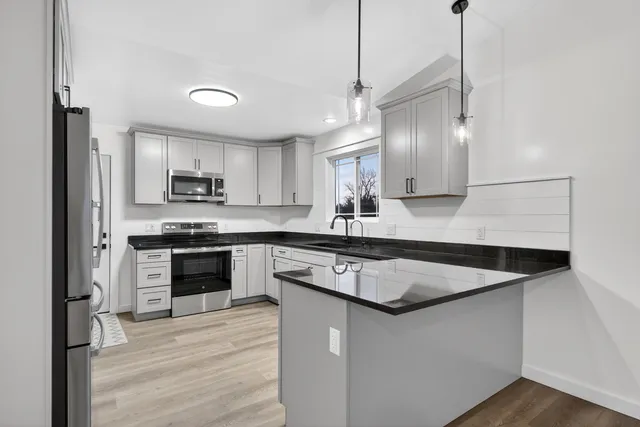 $444,900 | 2081 South Francisco Road, Grass Lake, MI 49240