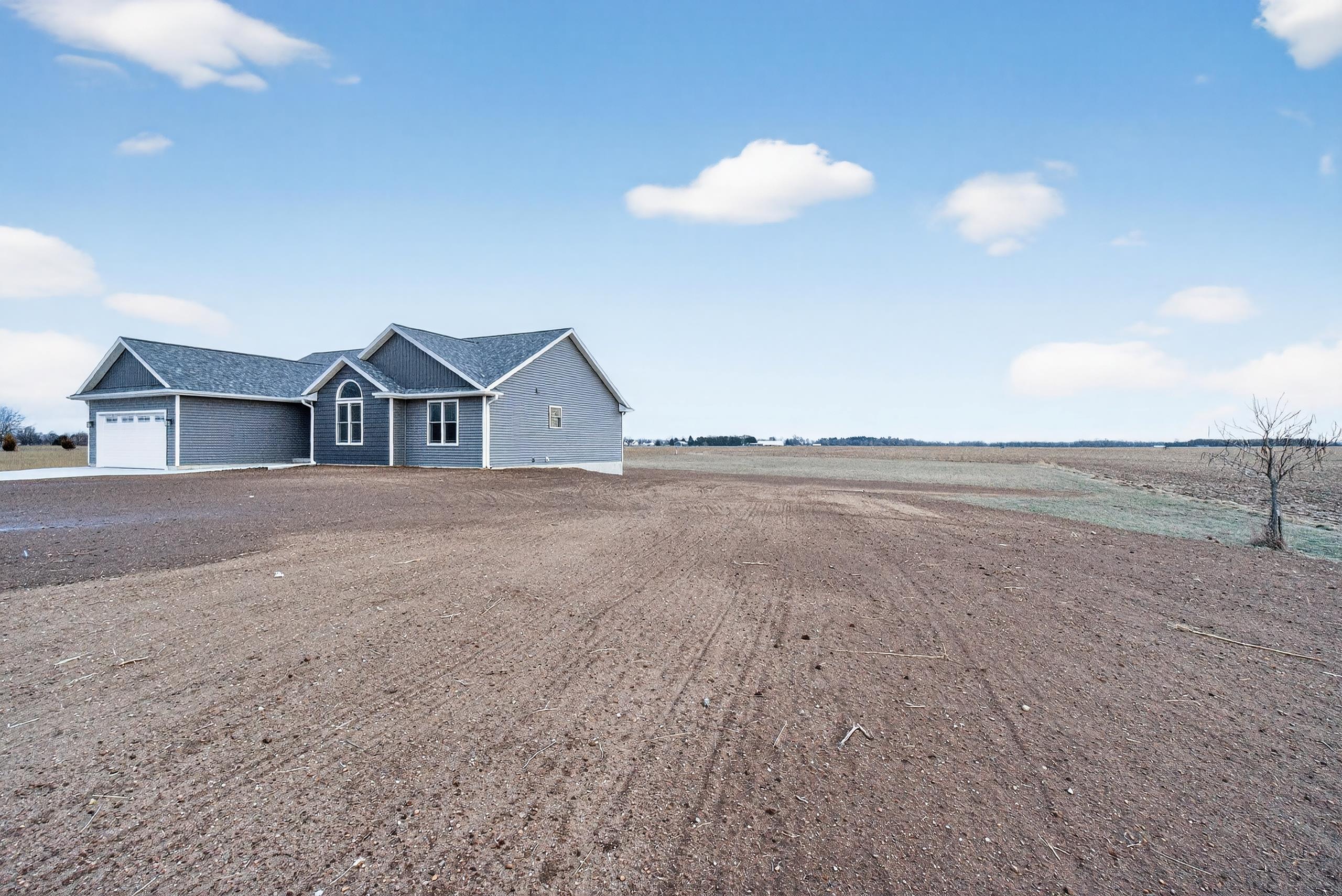 2081 South Francisco Road Grass Lake, MI 49240 - Photo 3 of 49 Francisco front 4