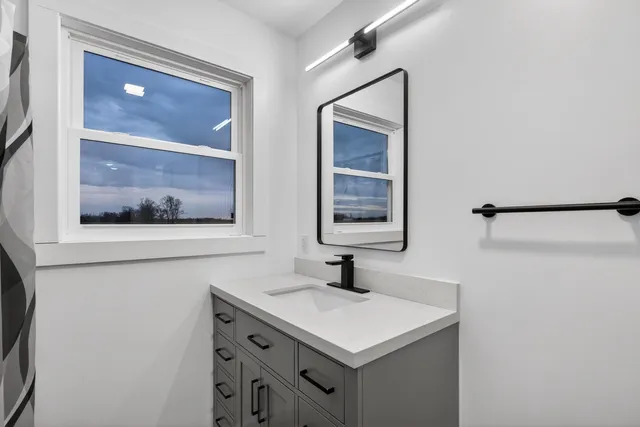 $444,900 | 2081 South Francisco Road, Grass Lake, MI 49240