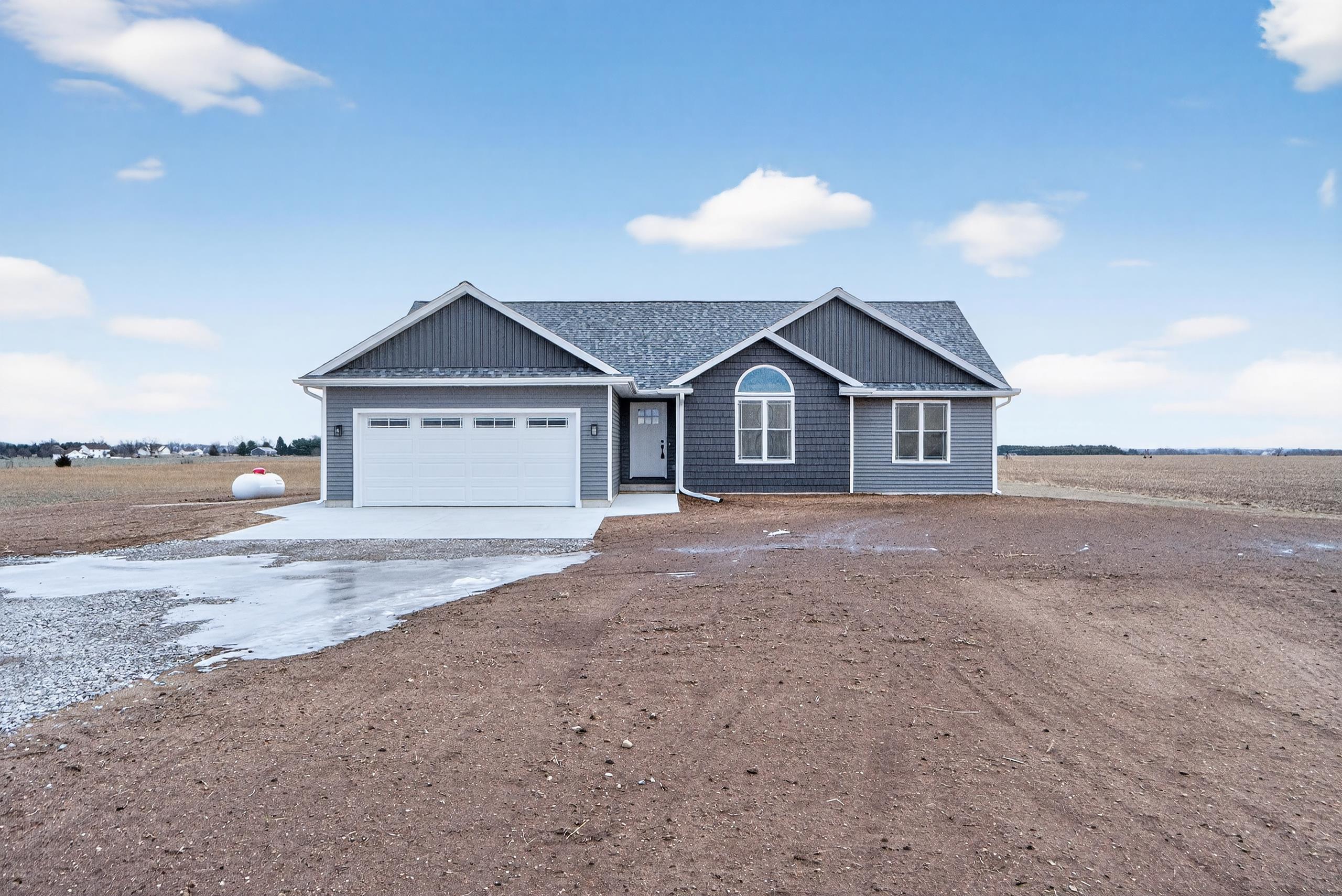 2081 South Francisco Road Grass Lake, MI 49240 - Photo 5 of 49 Francisco front 2