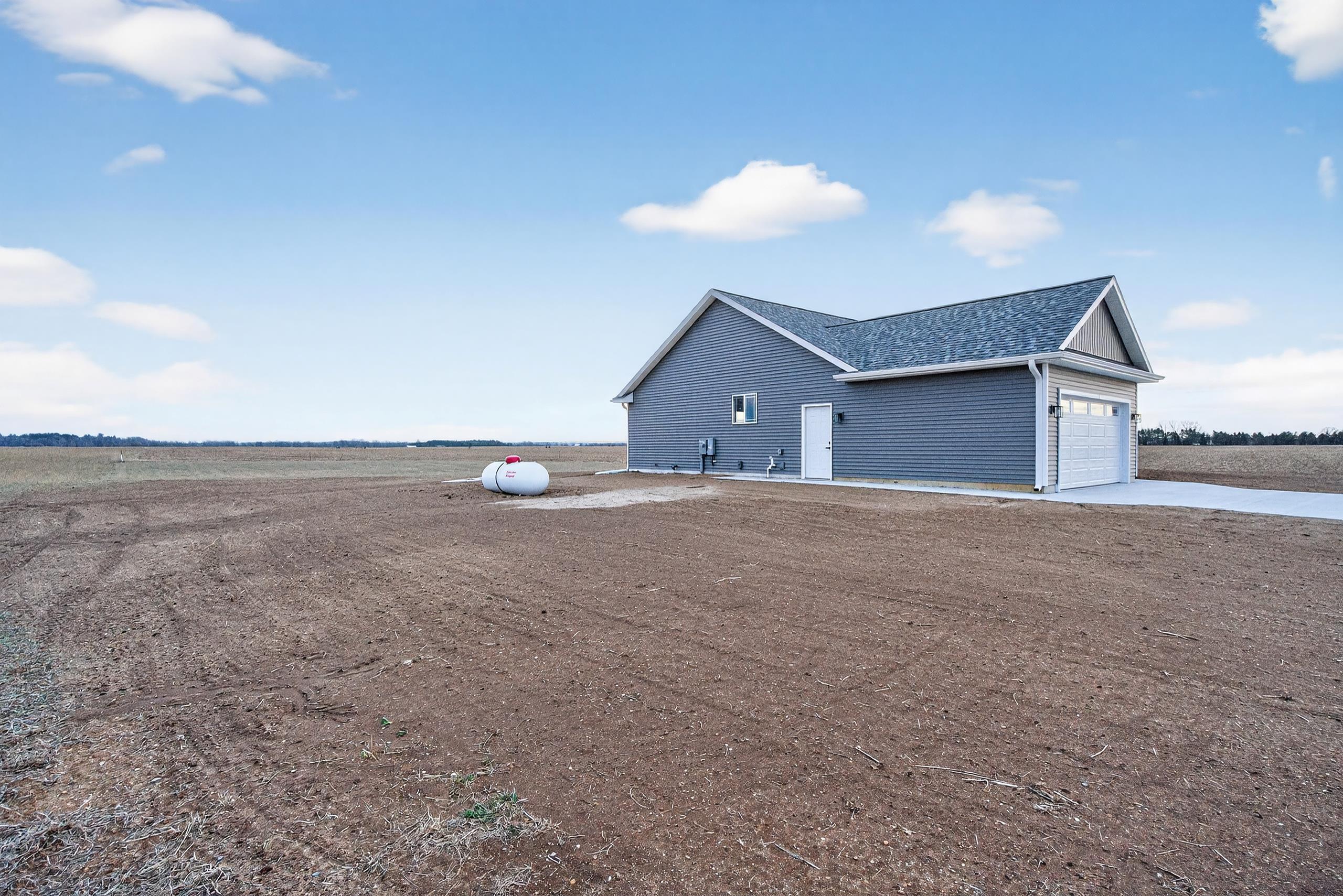 2081 South Francisco Road Grass Lake, MI 49240 - Photo 6 of 49 Francisco side view