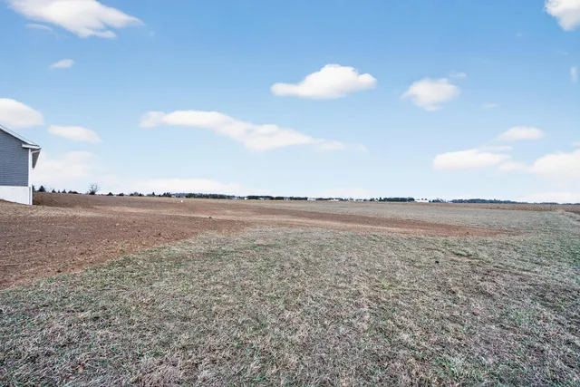 $444,900 | 2081 South Francisco Road, Grass Lake, MI 49240