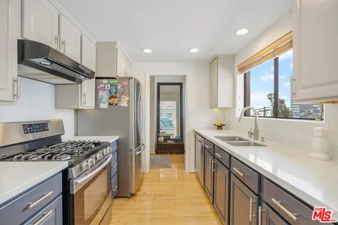 $1,379,000 | Undisclosed Address, Los Angeles, CA 90049