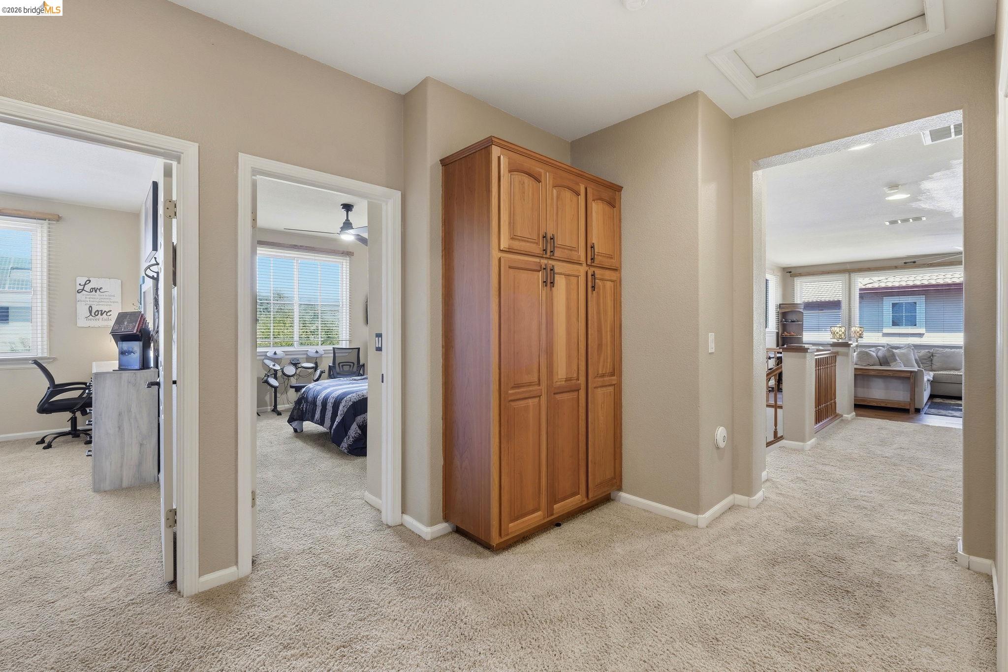 3438 Keystone Loop Discovery Bay, CA 94505 - Photo 29 of 57 a view of a livingroom and a living room