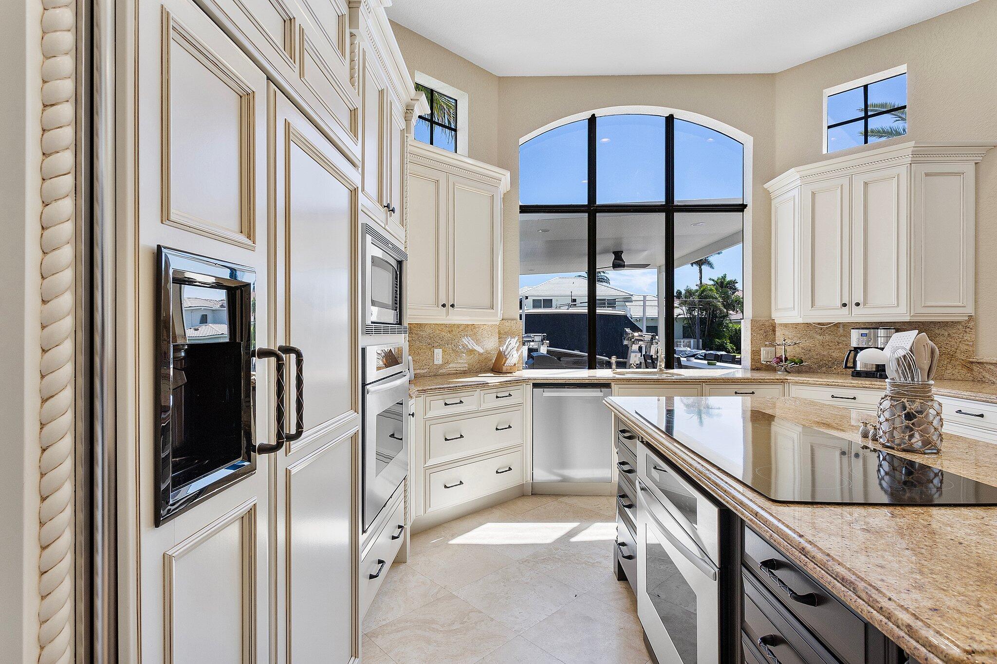 22 Eleuthera Drive Ocean Ridge, FL 33435 - Photo 23 of 92 Kitchen