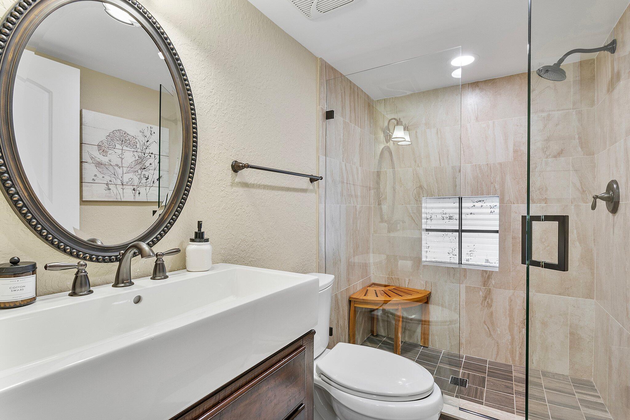 22 Eleuthera Drive Ocean Ridge, FL 33435 - Photo 38 of 92 5th Bedroom/Loft Bathroom