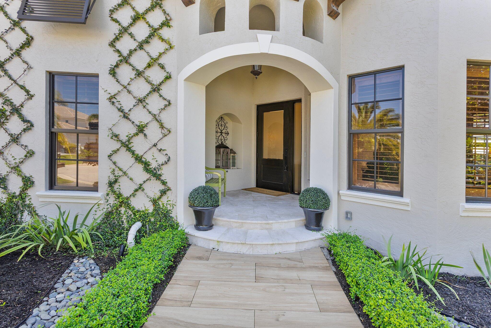 22 Eleuthera Drive Ocean Ridge, FL 33435 - Photo 5 of 92 Entrance