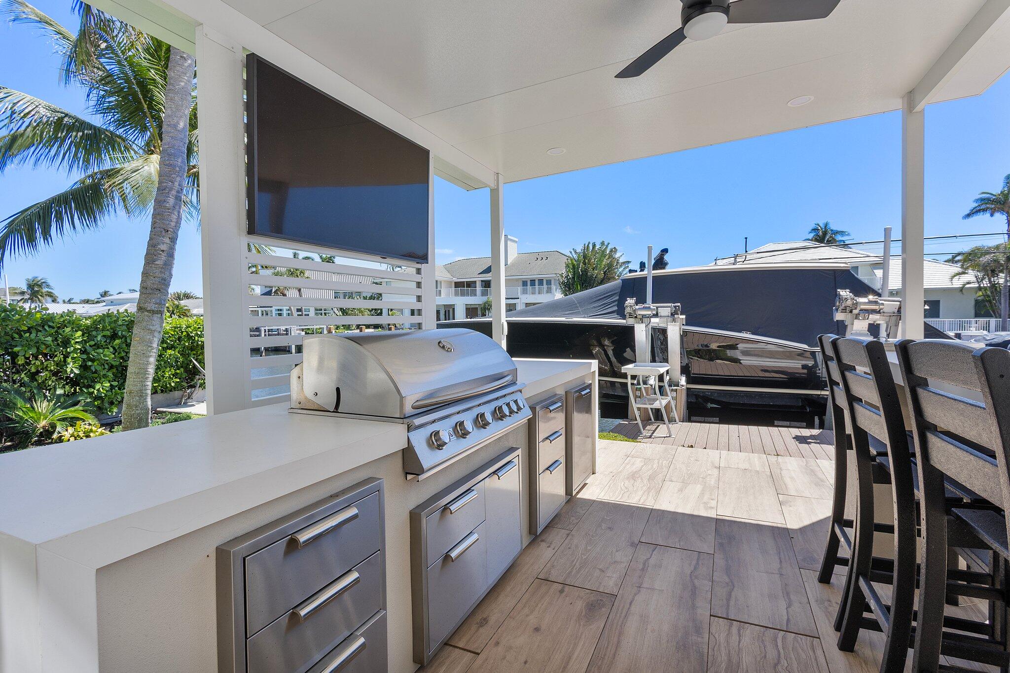 22 Eleuthera Drive Ocean Ridge, FL 33435 - Photo 70 of 92 Outdoor Kitchen and Dining