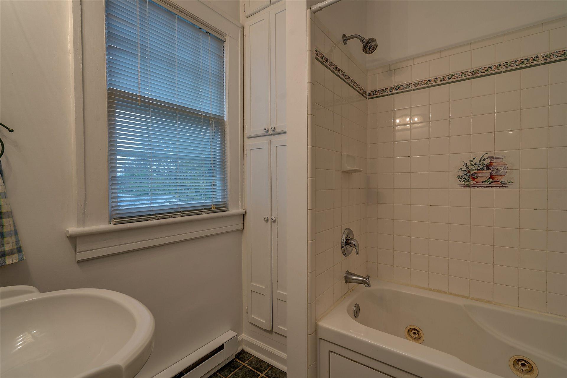 2428 Tillett Road Southwest Roanoke, VA 24015 - Photo 15 of 25 12-DSC00471_2_3_4_5