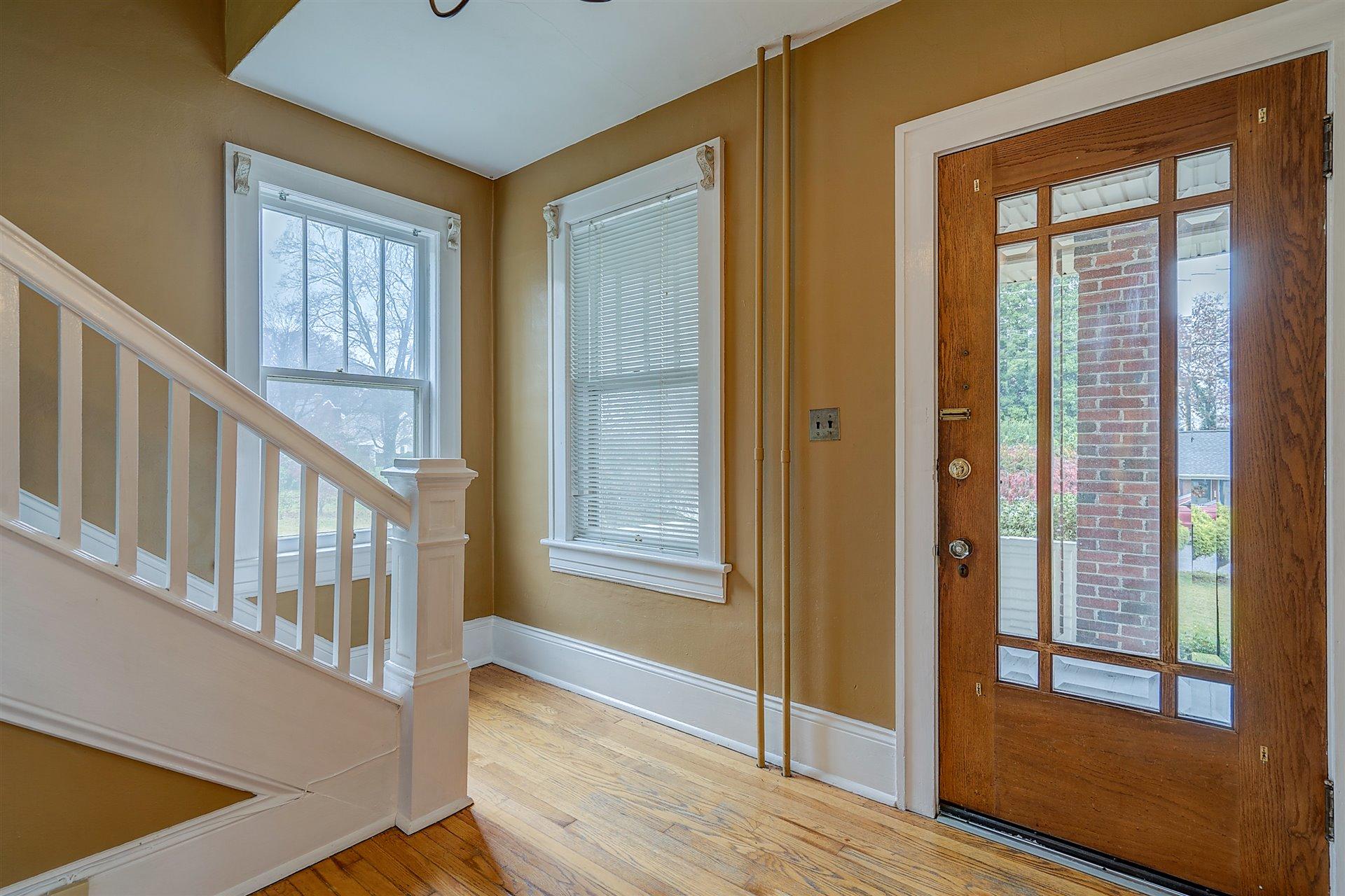 2428 Tillett Road Southwest Roanoke, VA 24015 - Photo 7 of 25 04-DSC00426_27_28_29_30