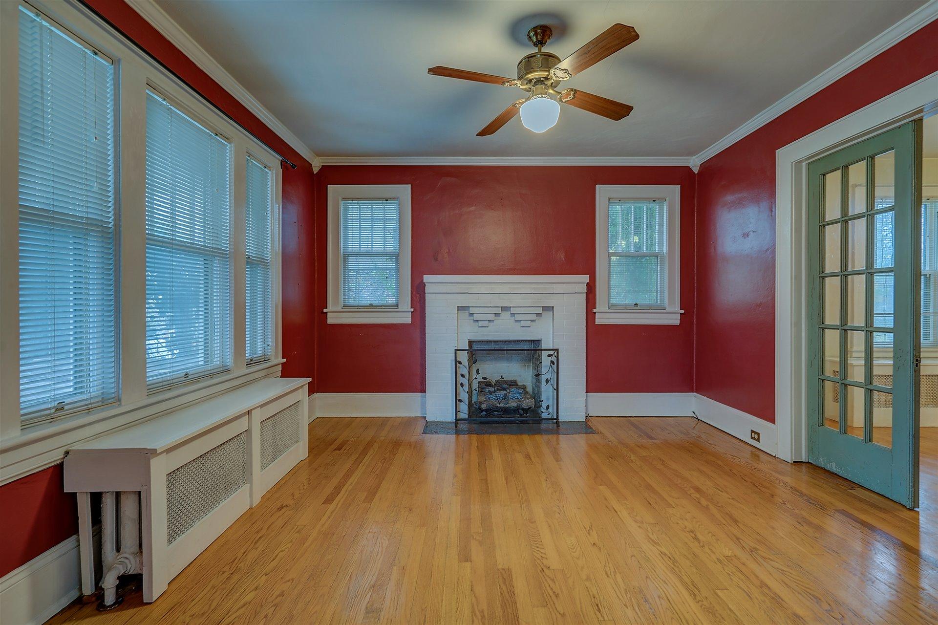 2428 Tillett Road Southwest Roanoke, VA 24015 - Photo 8 of 25 05-DSC00431_2_3_4_5