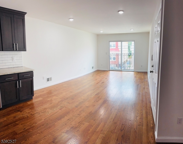 44 Wainwright Street, Unit 2 Newark, NJ 07112 - Photo 8 of 24