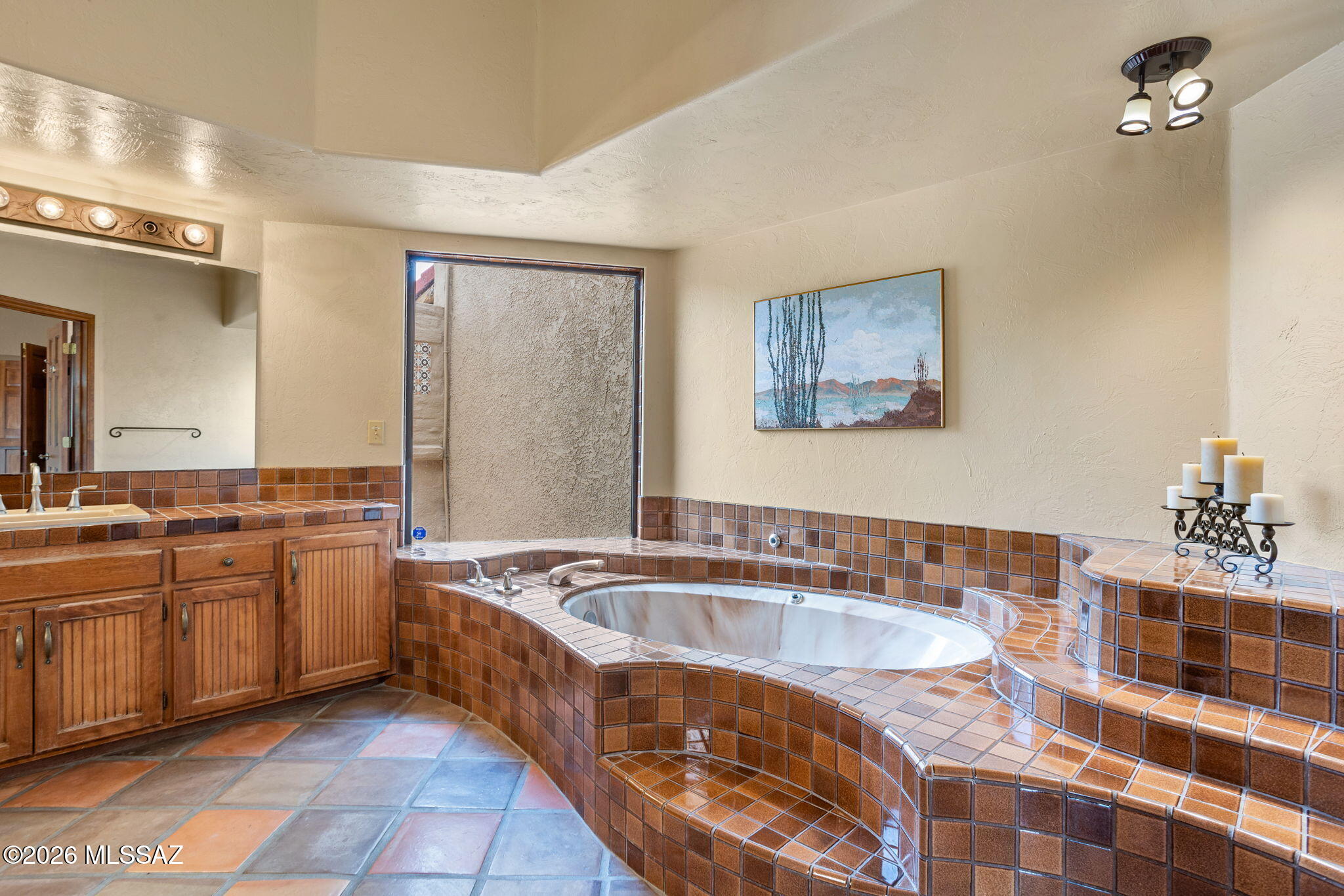 7171 South X9 Ranch Road Vail, AZ 85641 - Photo 19 of 50 Jetted tub in Primary Bath