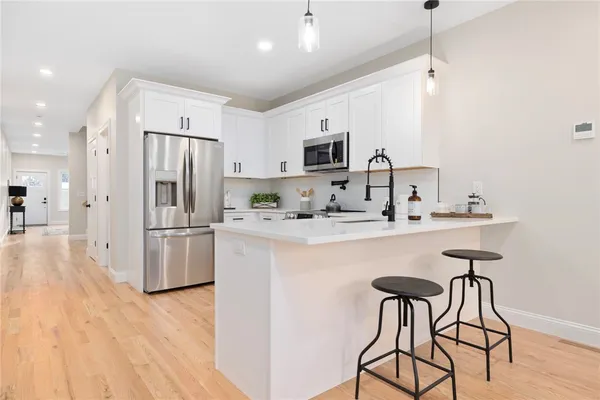 $425,000 | 2907 Post Road, Unit 3, Warwick, RI 02886