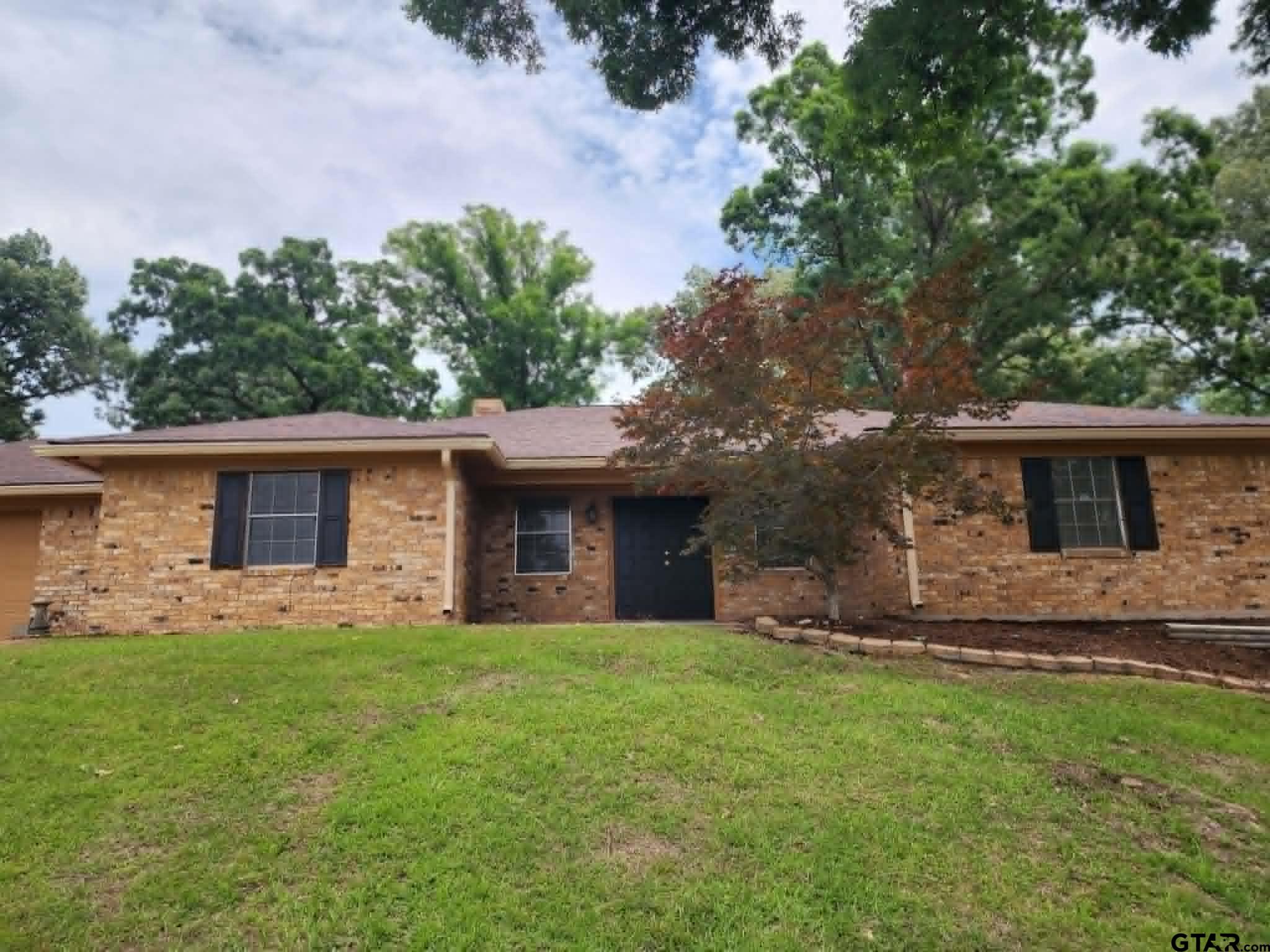1308 Fairhaven Street Longview, TX 75605 - Photo 4 of 37