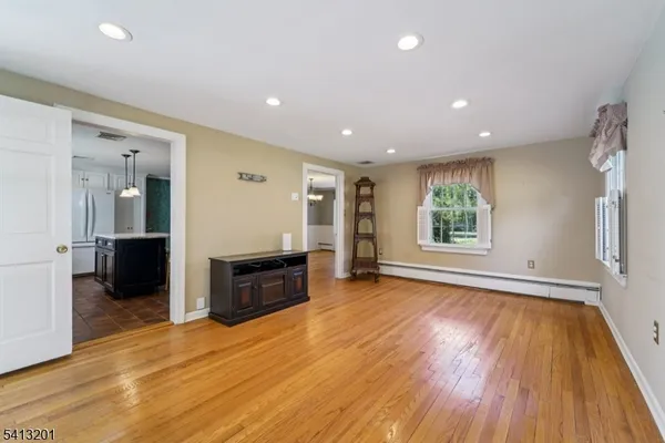 $750,000 | 225 Emmans Road, Flanders, NJ 07836