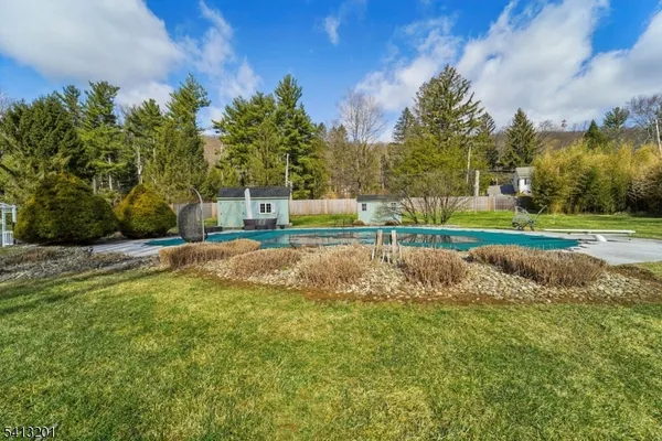 $750,000 | 225 Emmans Road, Flanders, NJ 07836