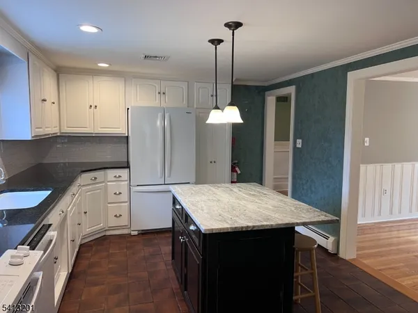 $799,000 | 225 Emmans Road, Flanders, NJ 07836